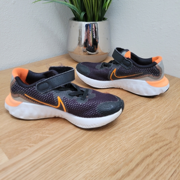 Youth Nike Renew Run size 12.5C - Picture 9 of 9